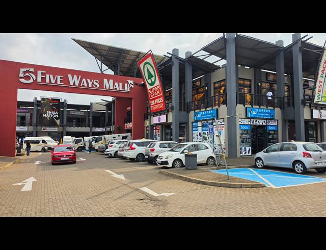 351M² RETAIL TO LET IN FAIRVIEW